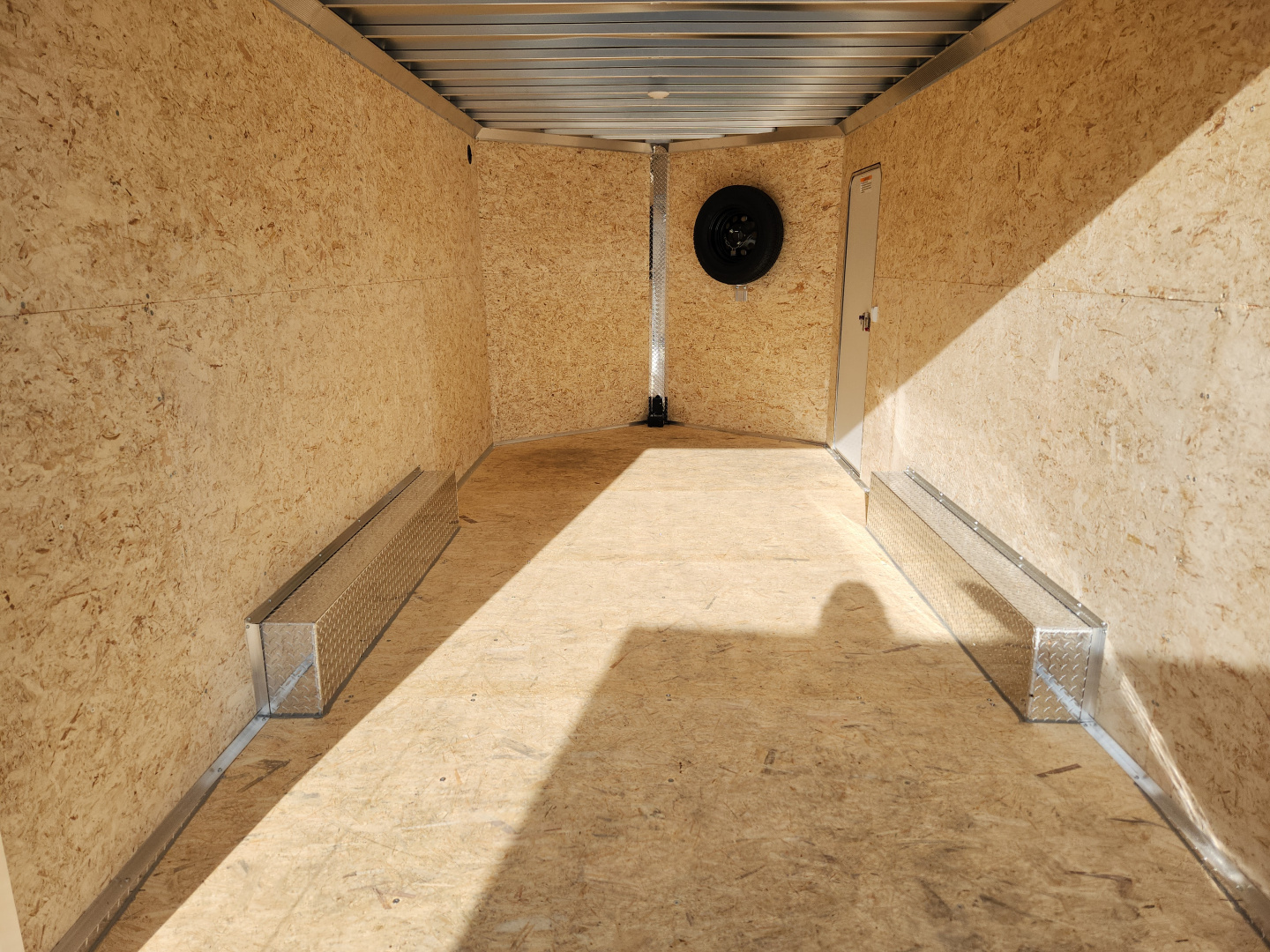 New 2026 ALCOM 8.5 X 16 EZEC ENCLOSED LIMITED MODEL Cargo / Enclosed Trailer