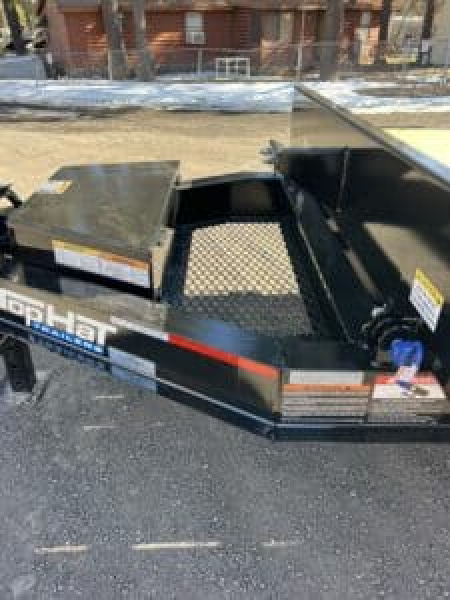 New 2025 102"X22' Hydraulic Tilit Deck 14K