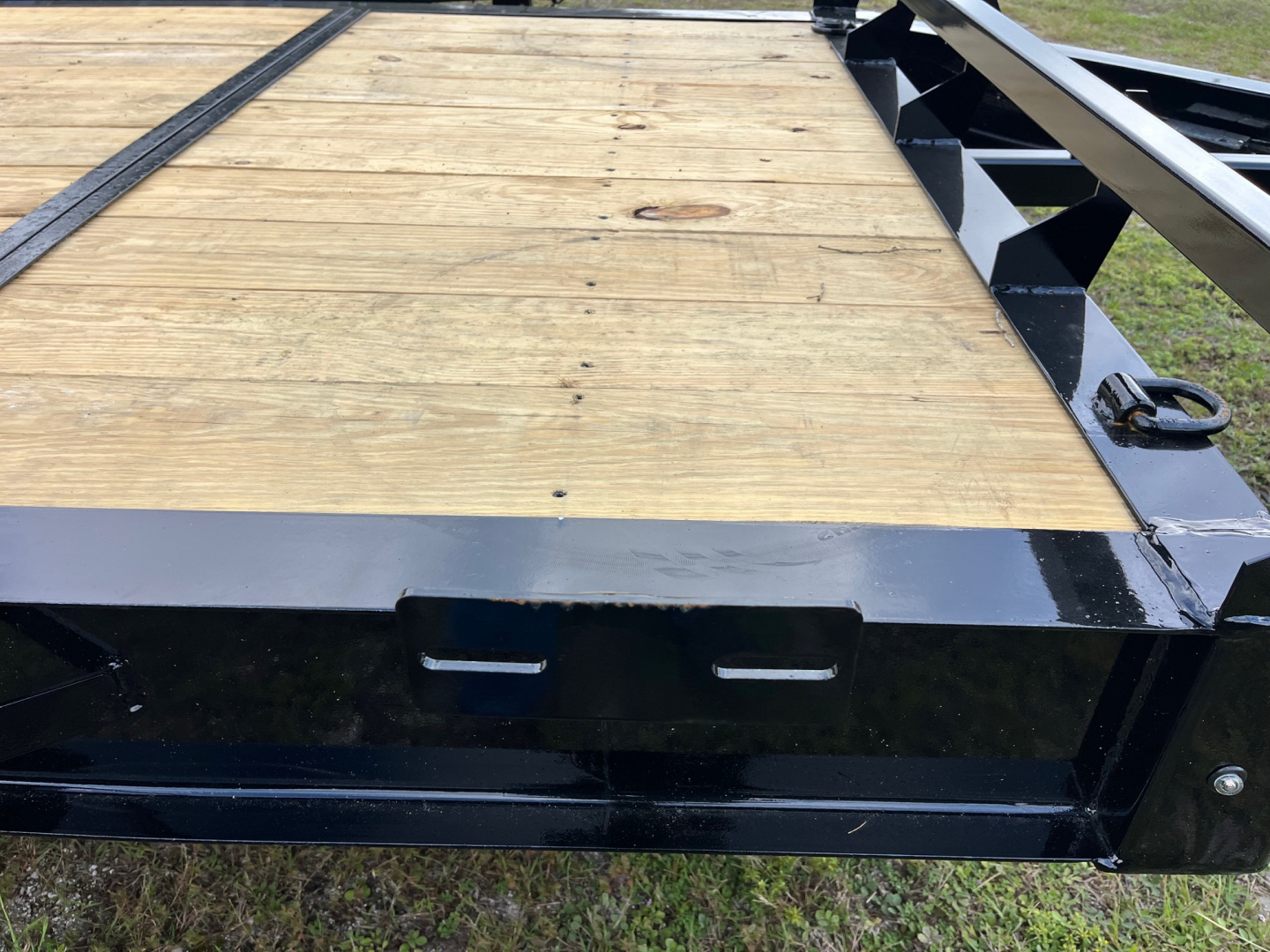 New 2025 Southern Utility 7x22 16K Equipment Trailer