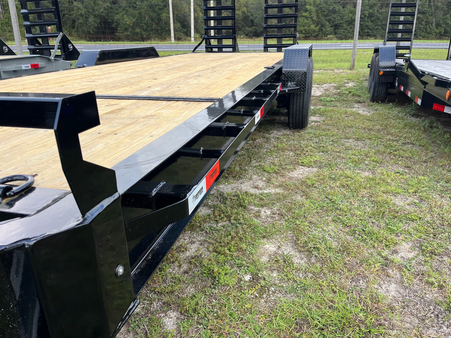 New 2025 Southern Utility 7x22 16K Equipment Trailer