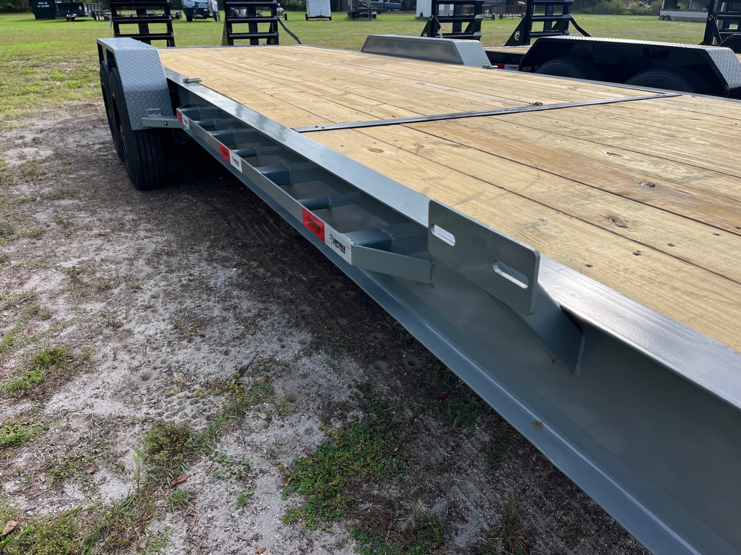 New 2025 Southern Utility 7x24 16K Equipment Trailer