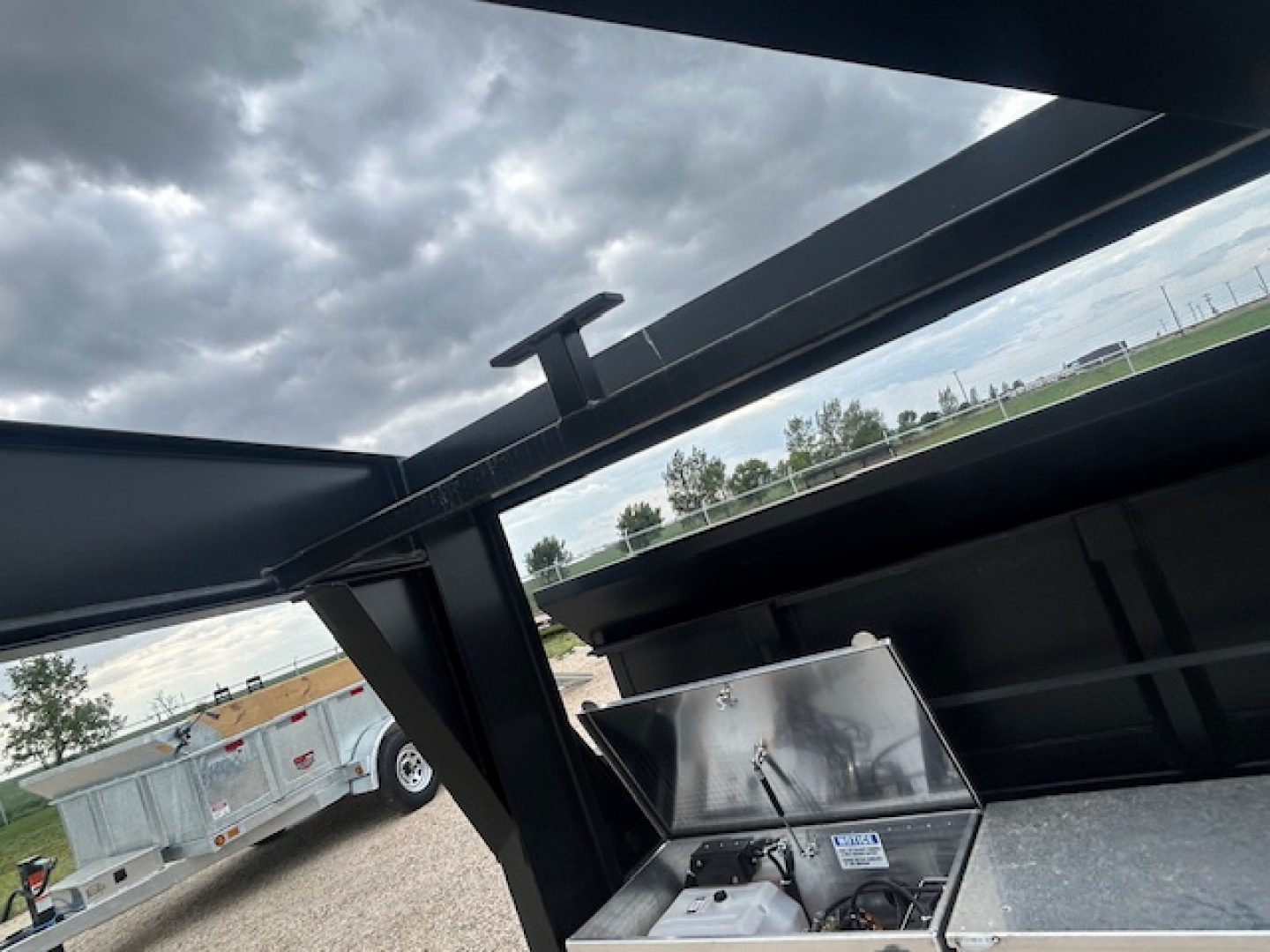 New 2026 Canada Trailers 16ft Gooseneck Dump Trailer