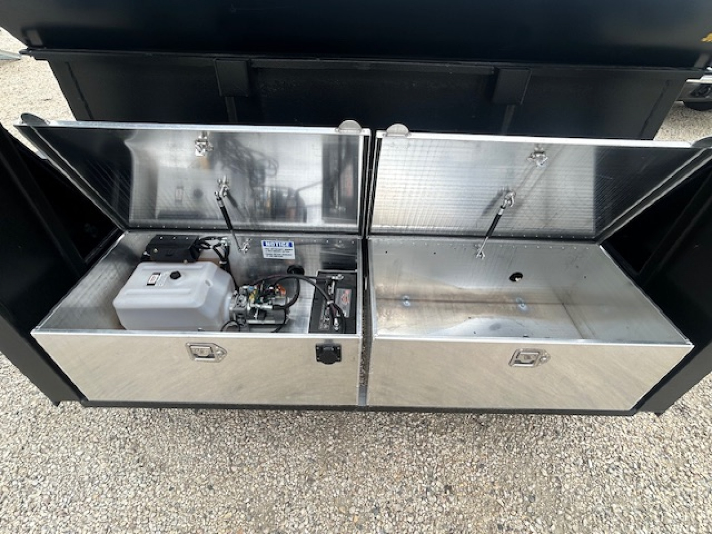 New 2026 Canada Trailers 16ft Gooseneck Dump Trailer