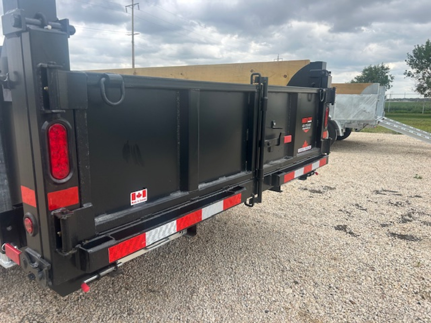 New 2026 Canada Trailers 16ft Gooseneck Dump Trailer