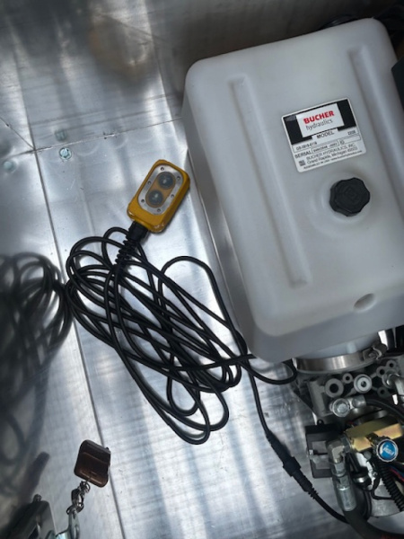 New 2026 Canada Trailers 16ft Gooseneck Dump Trailer