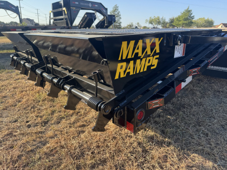 New 2026 Diamond T 10232DTF240 Deckover Trailer