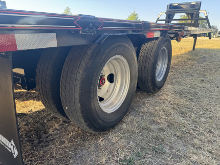 New 2026 Diamond T 10232DTF240 Deckover Trailer