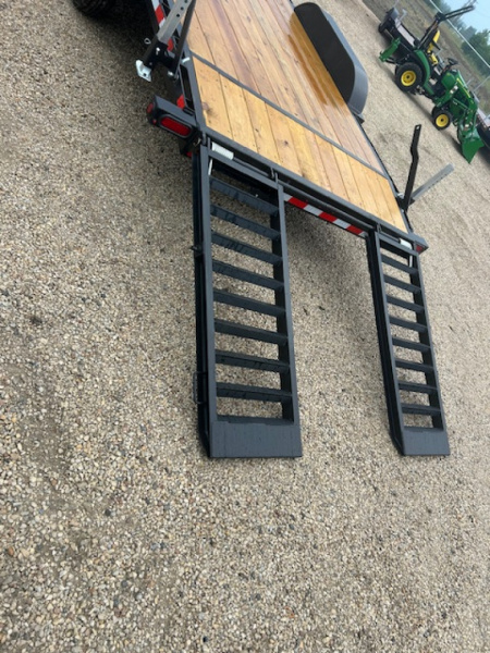 New 2026 Canada Trailers 20ft Equipment Trailer GVWR: 15,120 lbs