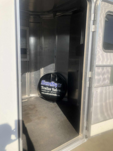 Used 2008 Featherlite 9409 3H