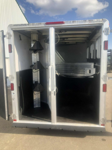 Used 2008 Featherlite 9409 3H