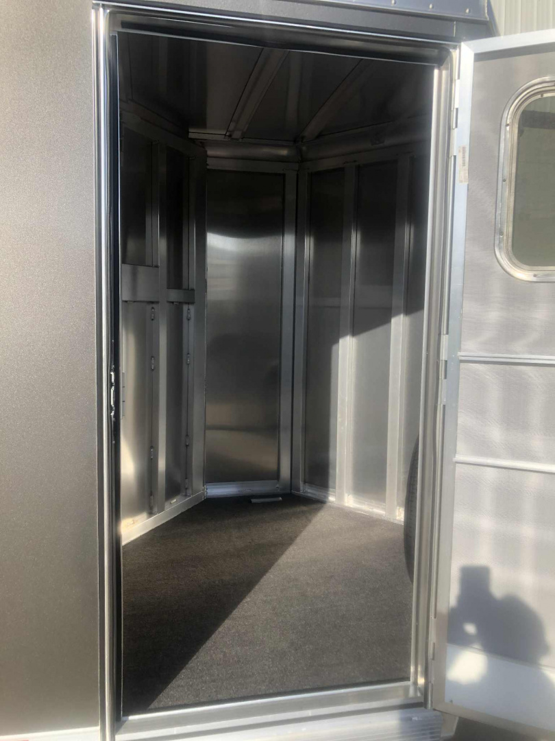 New 2026 Featherlite Trailer 9400 3H