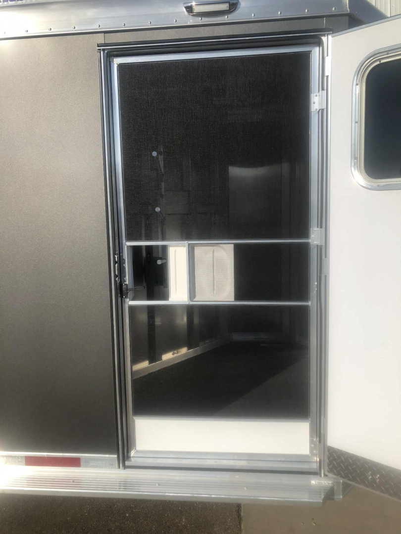 New 2026 Featherlite Trailer 9400 3H