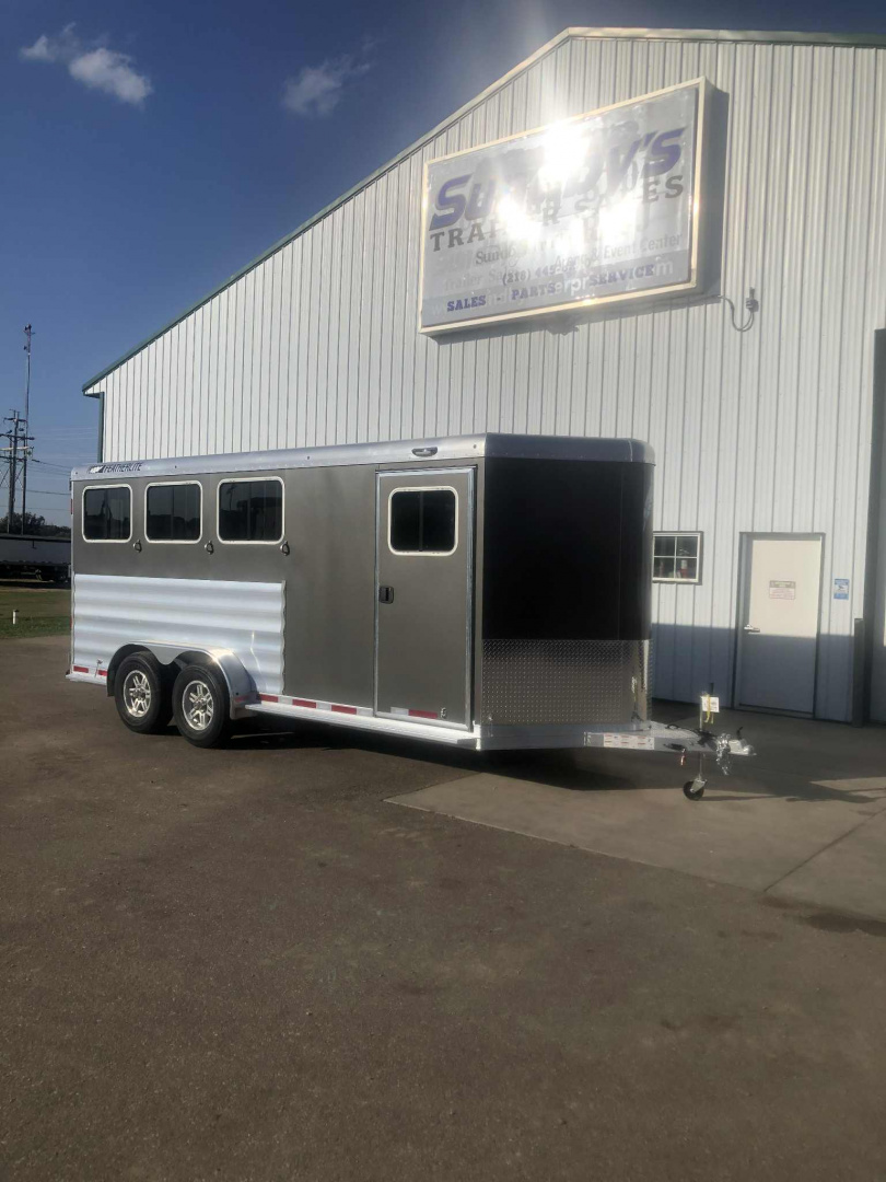 New 2026 Featherlite Trailer 9400 3H