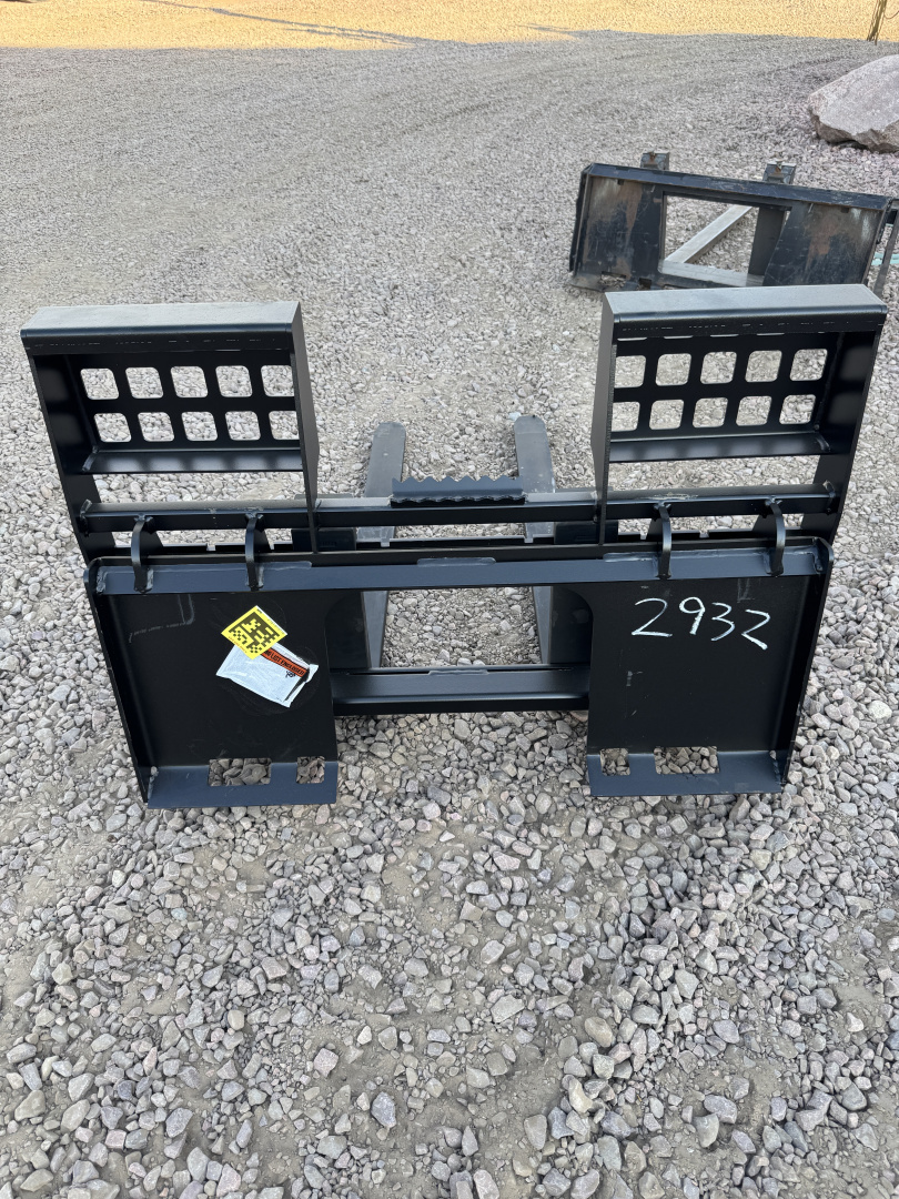 New 2026 Jenkins Iron and Steel Pallet Forks Attachment