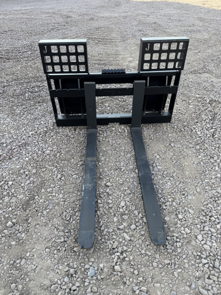 New 2026 Jenkins Iron and Steel Pallet Forks Attachment