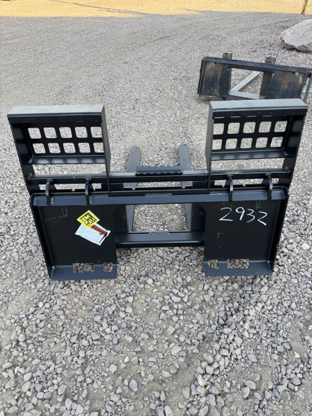 New 2026 Jenkins Iron and Steel Pallet Forks Attachment