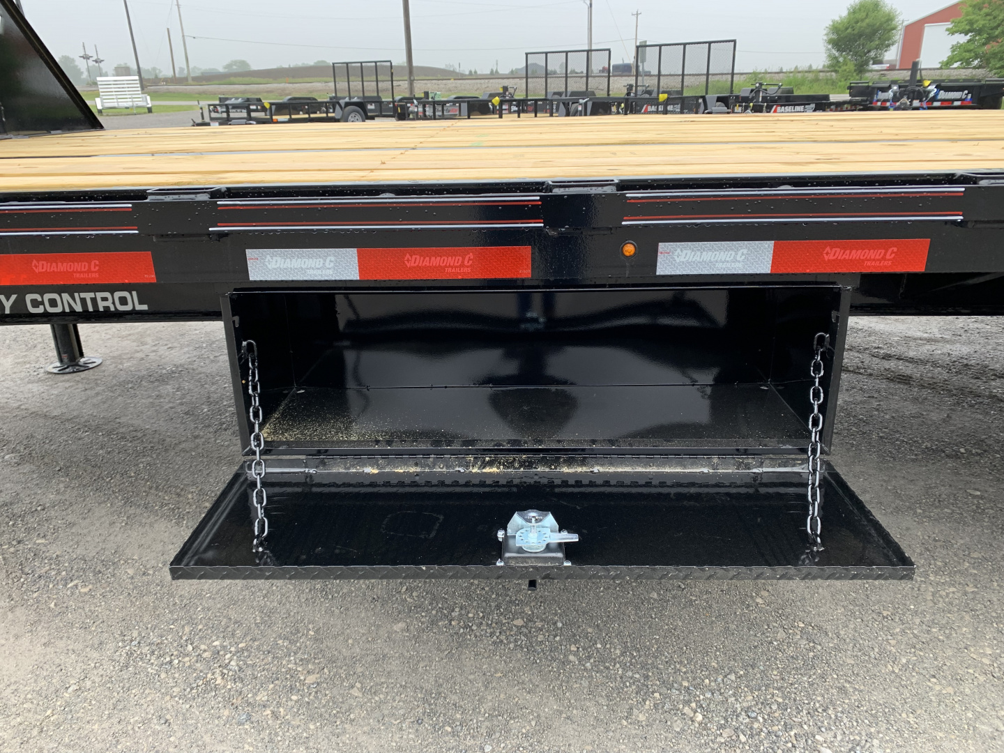New 2026 Diamond C Trailers FMAX212L32X102HDT (32' X 102") 25.9K (Pacesetter Ed.) Hydraulic Dovetail Flatbed Trailer