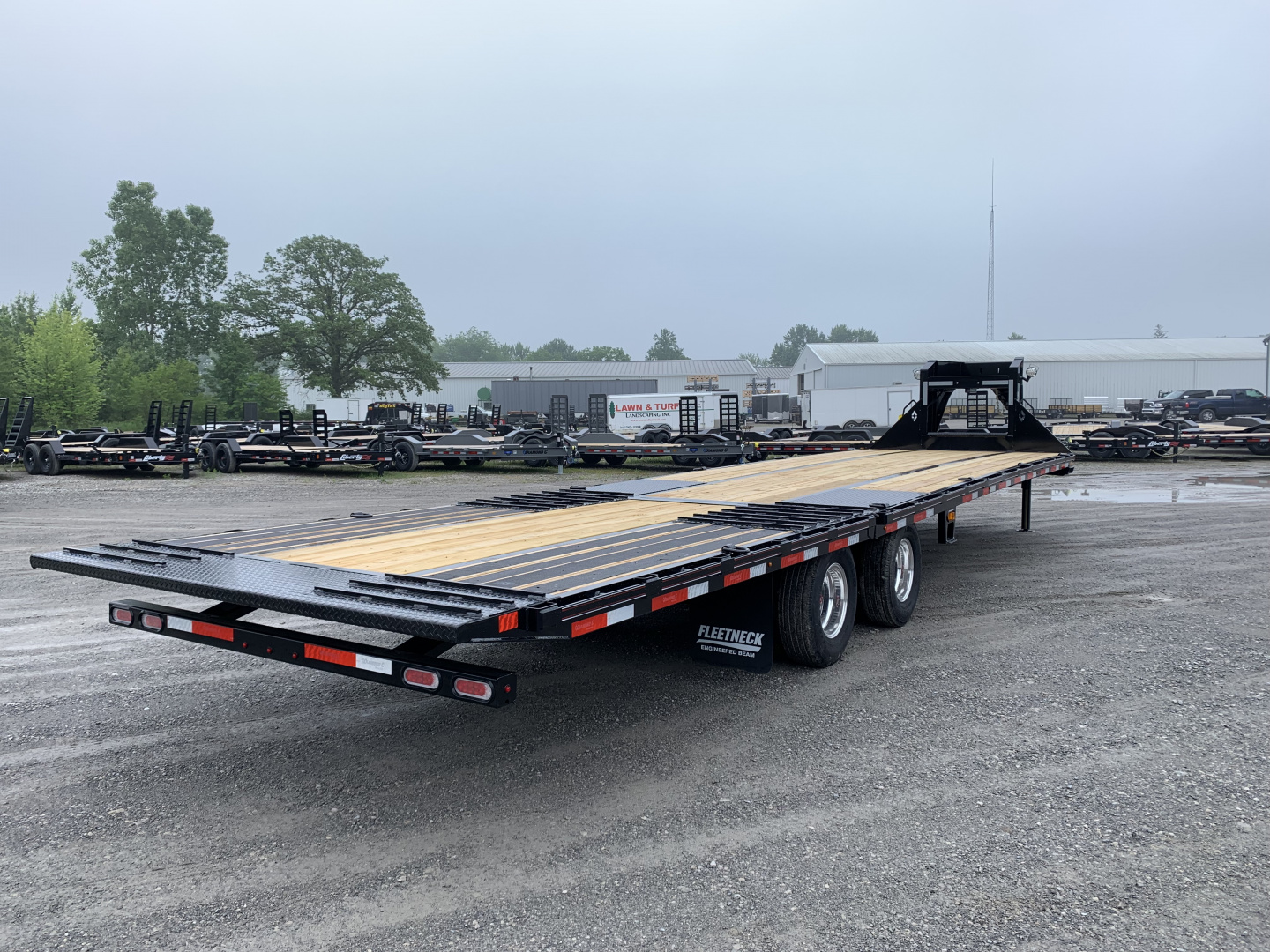 New 2026 Diamond C Trailers FMAX212L32X102HDT (32' X 102") 25.9K (Pacesetter Ed.) Hydraulic Dovetail Flatbed Trailer