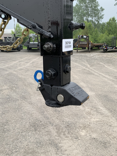 New 2026 Diamond C Trailers FMAX212L32X102HDT (32' X 102") 25.9K (Pacesetter Ed.) Hydraulic Dovetail Flatbed Trailer