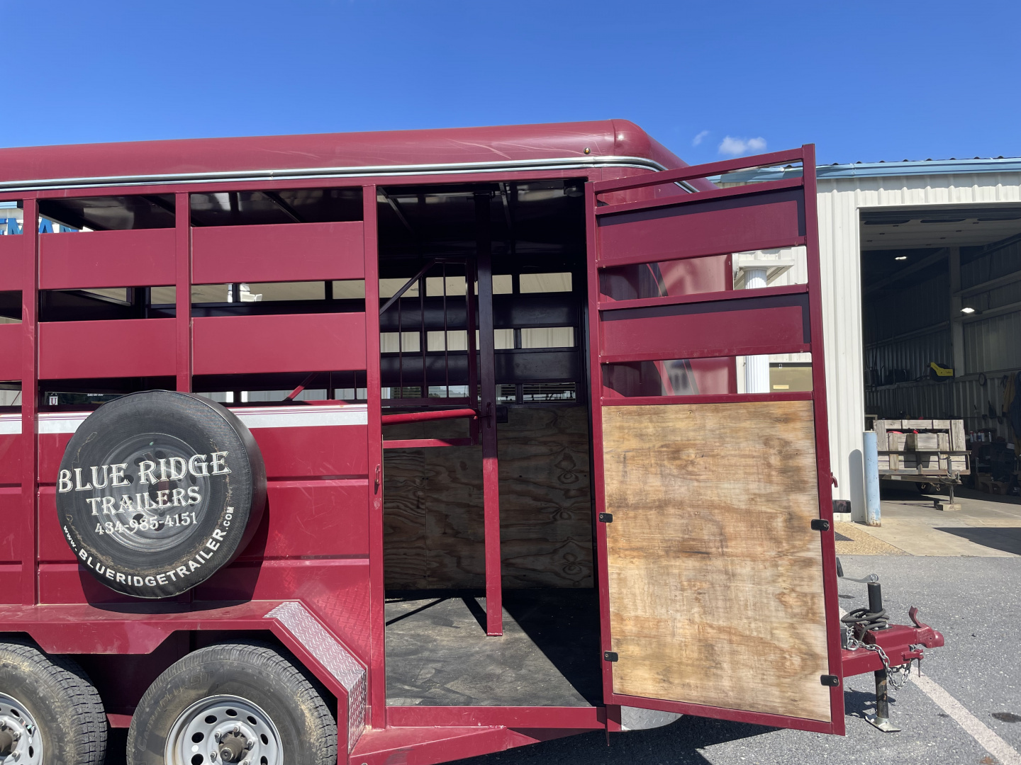 Used 2024 Valley Trailers 6'8"X12'x7'6" Horse Trailer