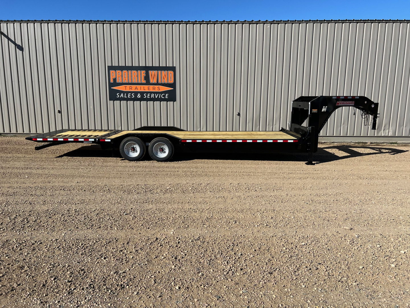 New 2026 Midsota 26' Hydraulic Tail Gooseneck Equipment Trailer