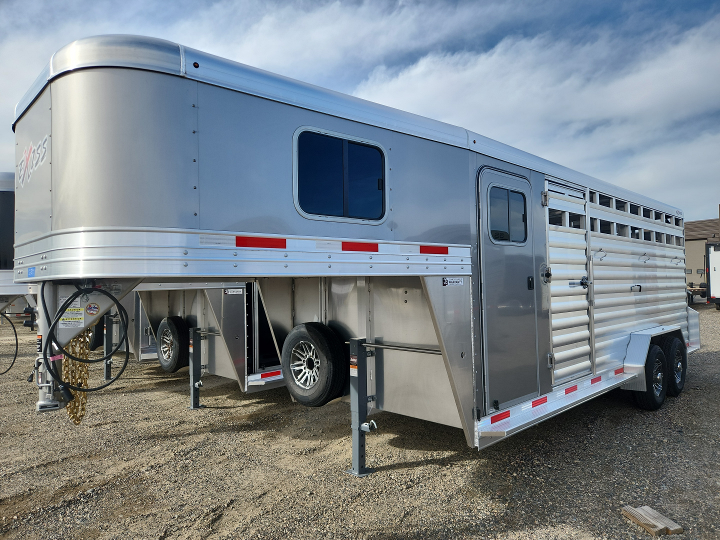 new-2026-exiss-trailers-20-stc-stock-combo-for-sale-in-laurel-mt