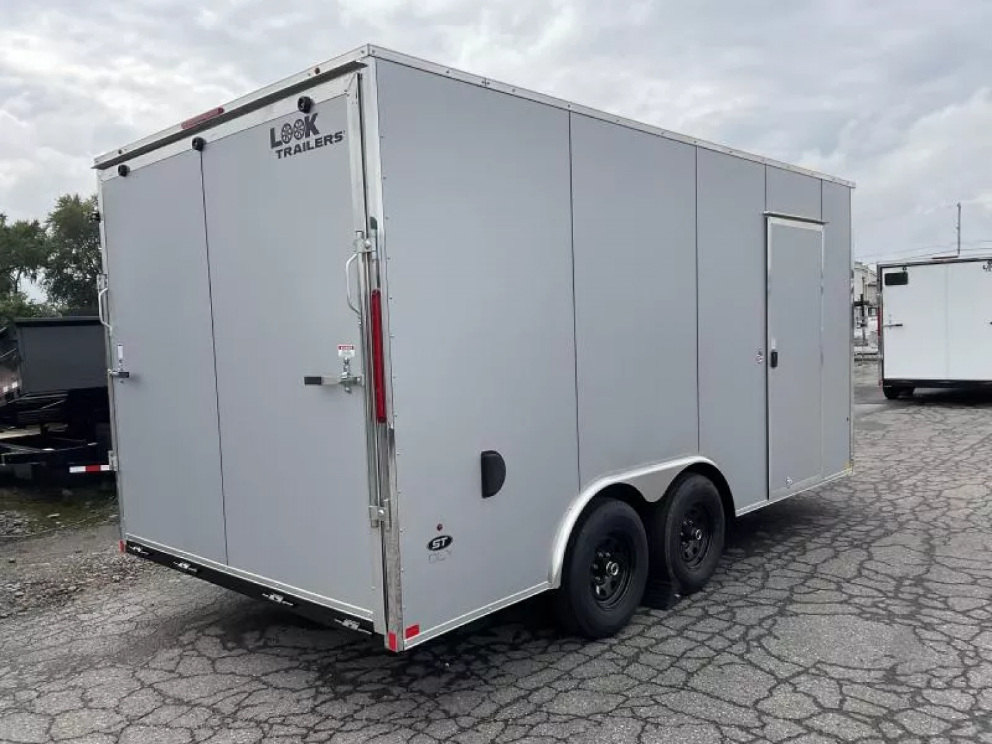 New 2026 Look Trailers 8.5x16 10K RAMP DOOR ST DLX Cargo / Enclosed Trailer