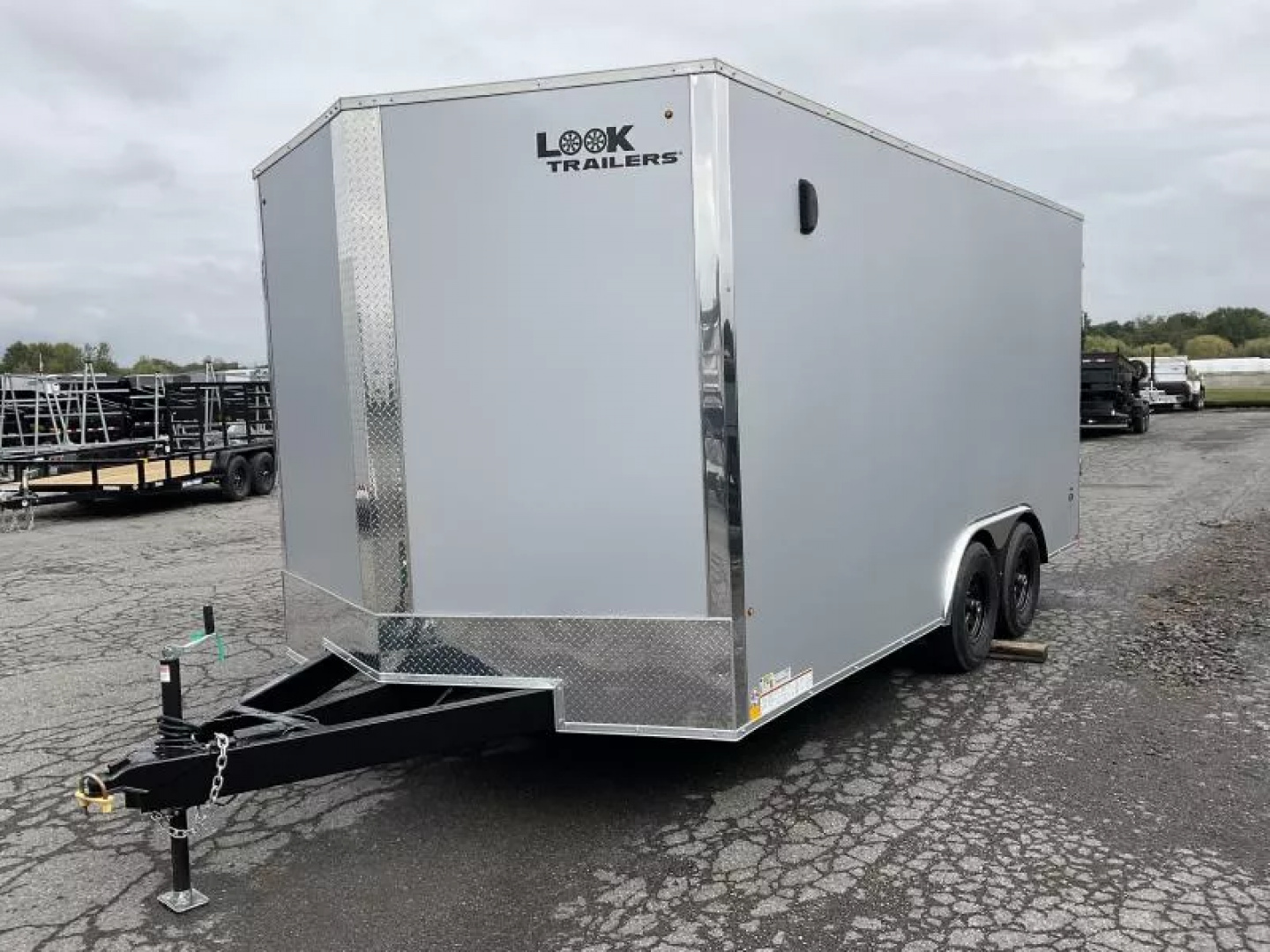 New 2026 Look Trailers 8.5x16 10K RAMP DOOR ST DLX Cargo / Enclosed Trailer