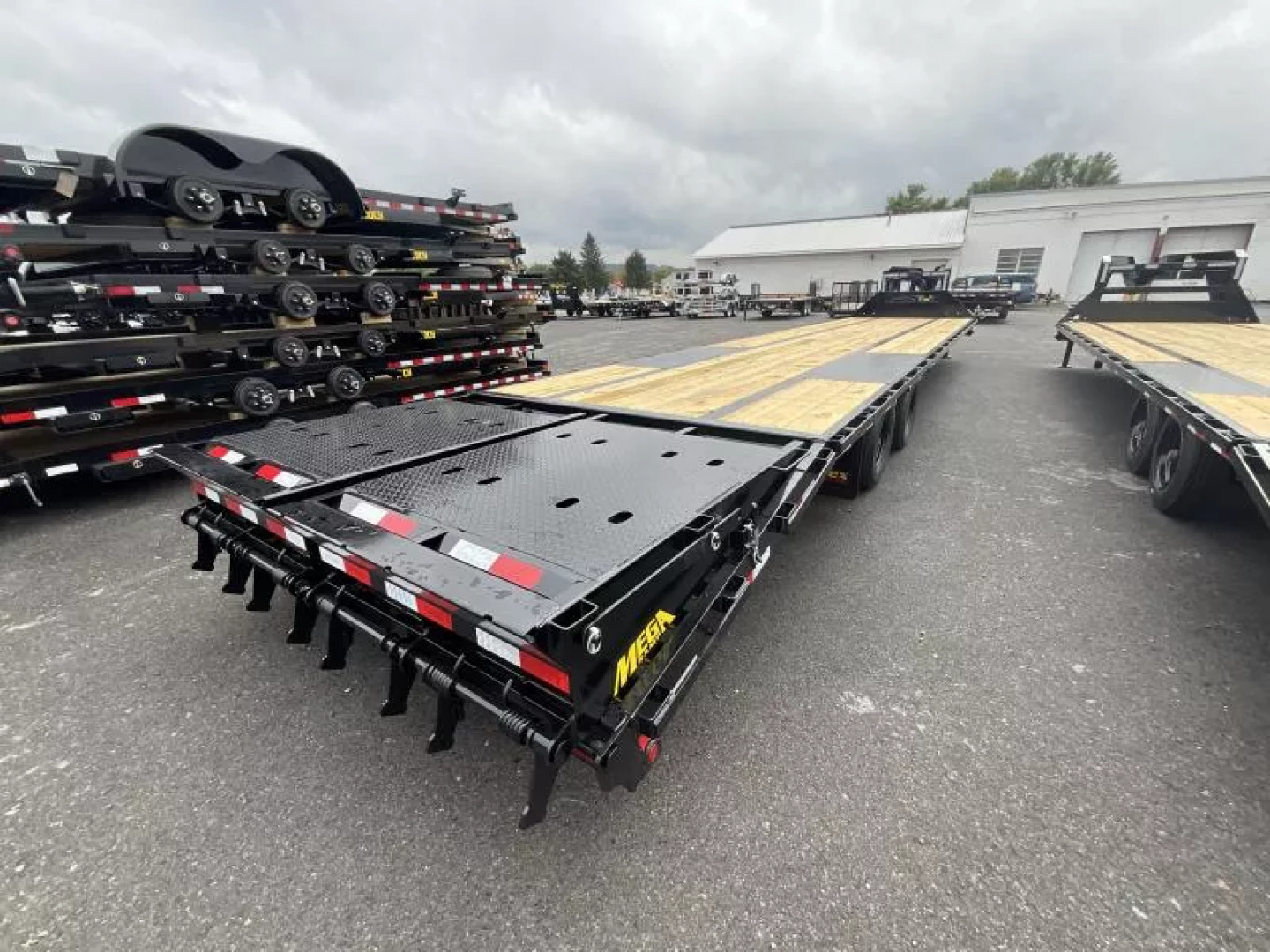 New 2026 Big Tex Trailers 8.5x40 (35+5) 23.9K Deckover Trailer