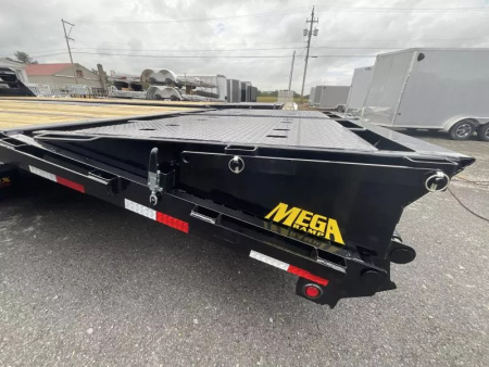New 2026 Big Tex Trailers 8.5x40 (35+5) 23.9K Deckover Trailer