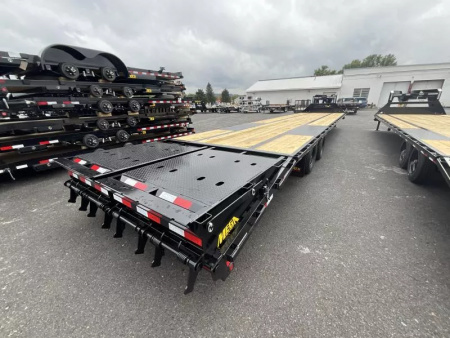 New 2026 Big Tex Trailers 8.5x40 (35+5) 23.9K Deckover Trailer