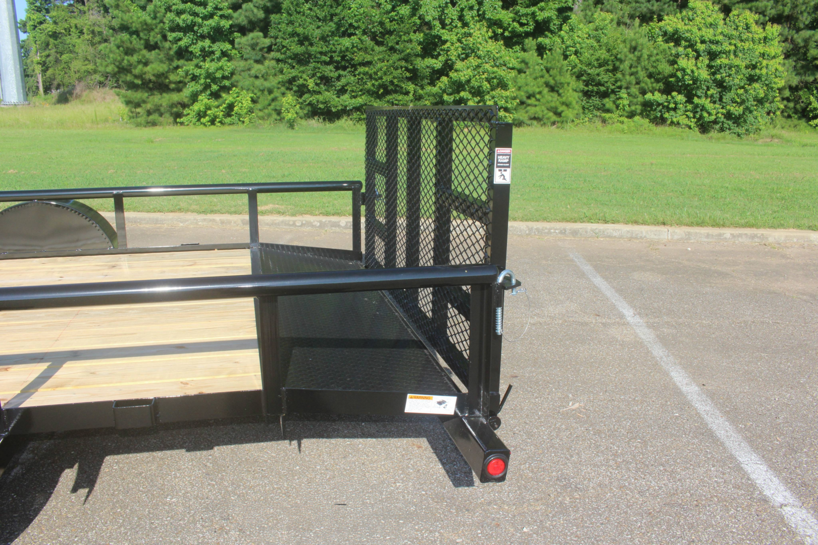 New 2025 Top Hat 14X83 DERBY SR PIPE W/2' DOVE TAIL & 3' TAILGATE Utility Trailer