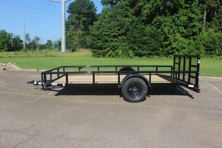 New 2025 Top Hat 14X83 DERBY SR PIPE W/2' DOVE TAIL & 3' TAILGATE Utility Trailer