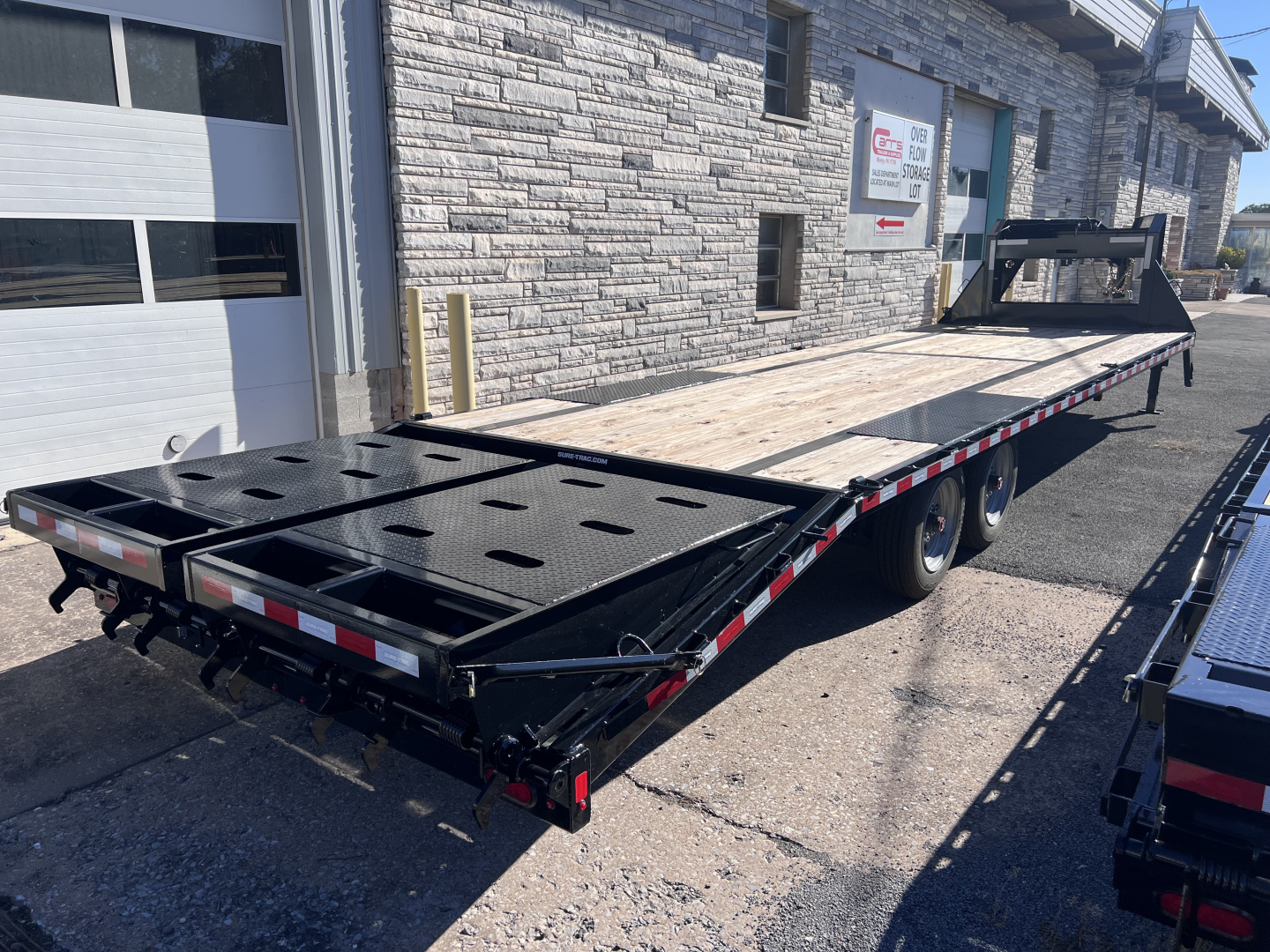 New 2026 Sure-Trac 8.5X30 17.6K GN Deckover Trailer