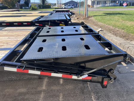 New 2026 Sure-Trac 8.5X30 17.6K GN Deckover Trailer