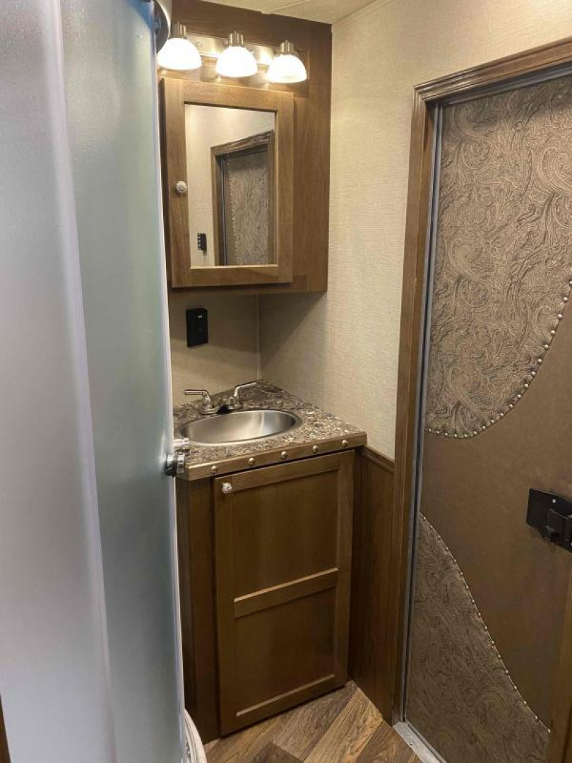 New 2026 SMC Laramie 3 Horse 14' Living Quarter Trailer