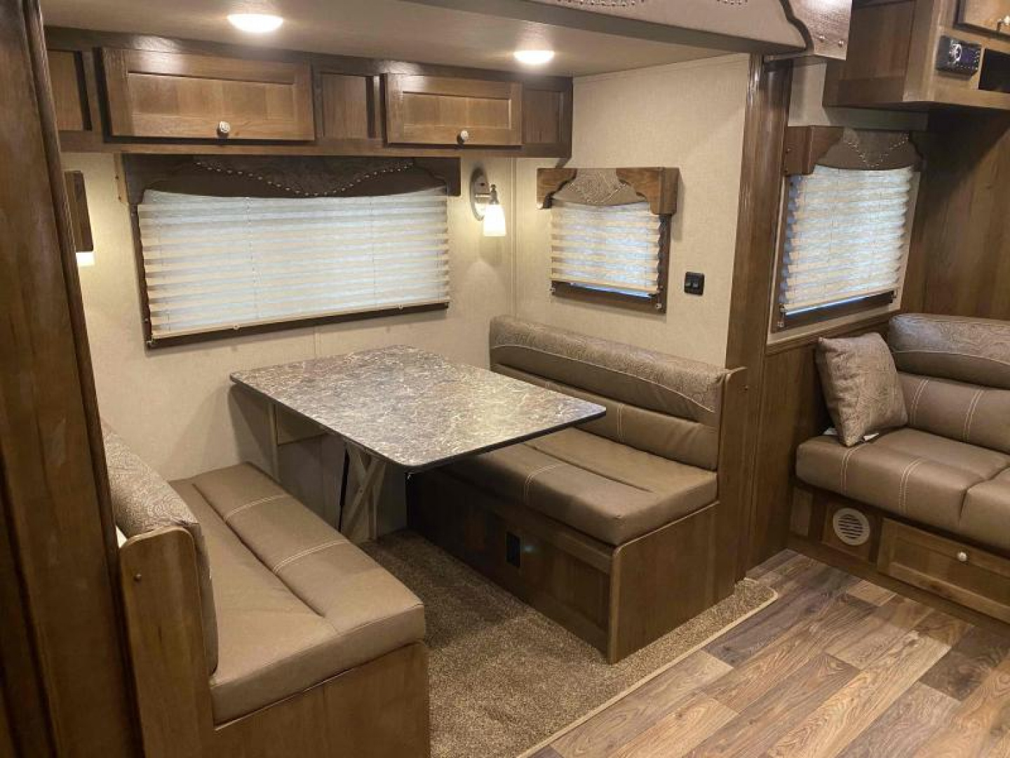 New 2026 SMC Laramie 3 Horse 14' Living Quarter Trailer