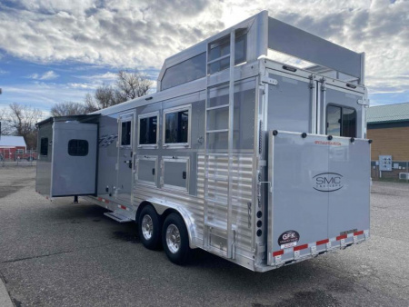 New 2026 SMC Laramie 3 Horse 14' Living Quarter Trailer