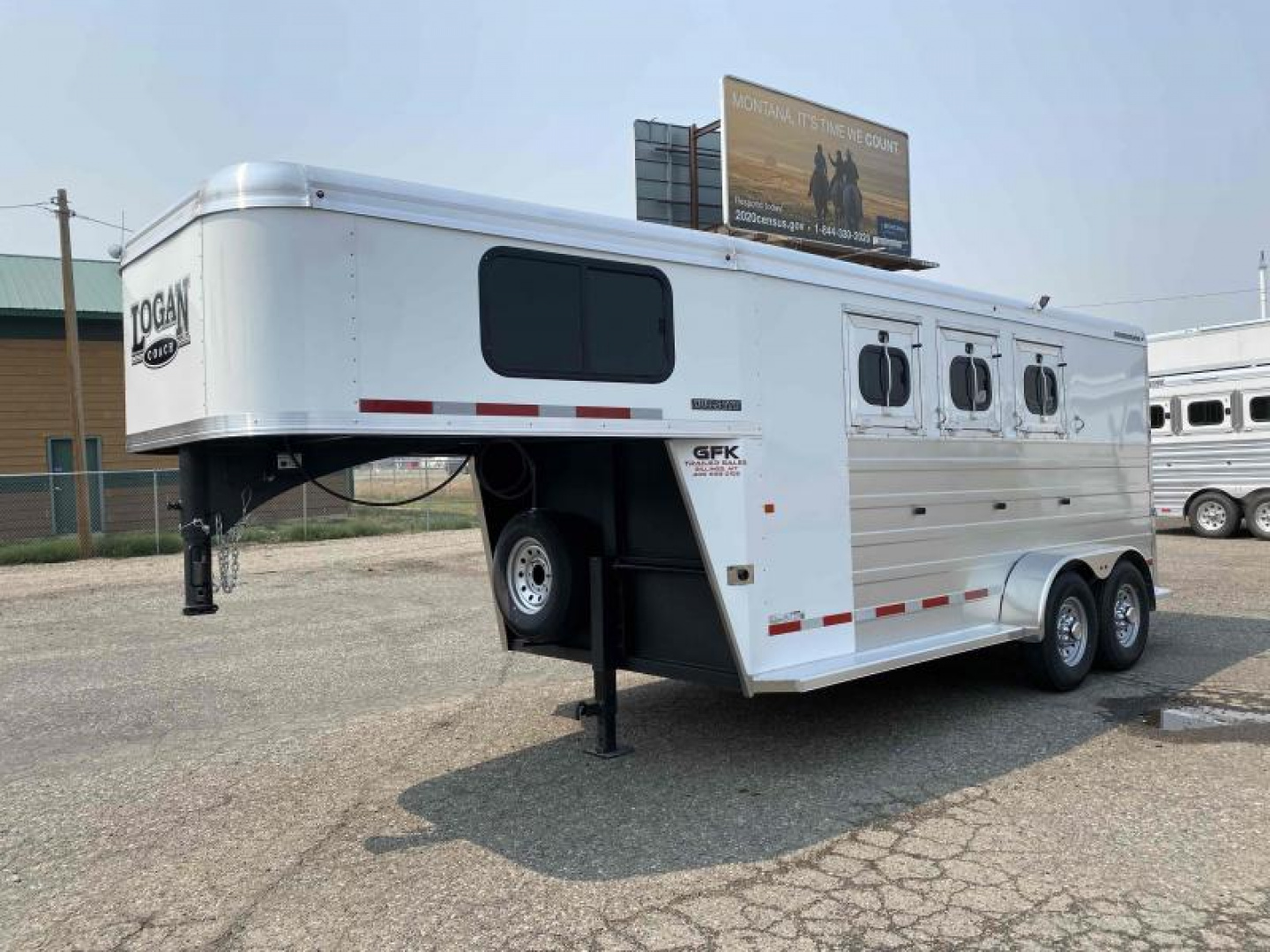 New 2026 Logan Bullseye 3 Horse XL Gooseneck T