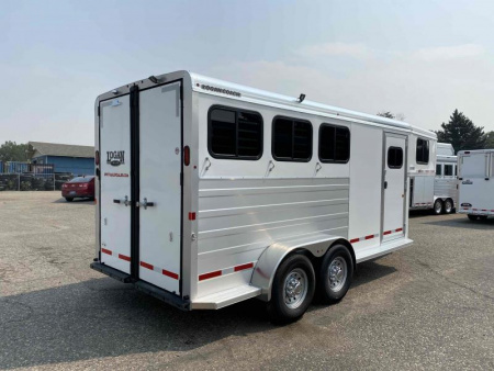 New 2026 Logan Bullseye 3 Horse XL Gooseneck T