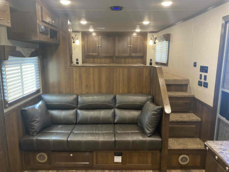 New 2023 SMC Laramie 3 Horse 14' Living Quarter Trailer
