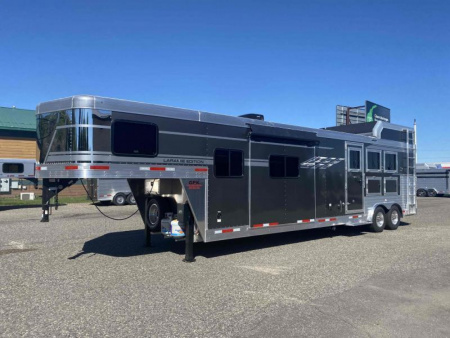 New 2023 SMC Laramie 3 Horse 14' Living Quarter Trailer