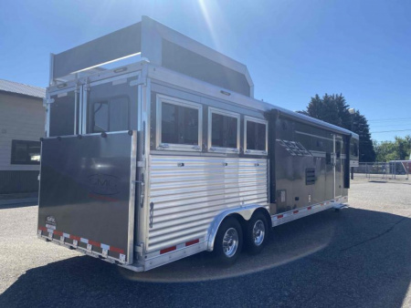 New 2023 SMC Laramie 3 Horse 14' Living Quarter Trailer