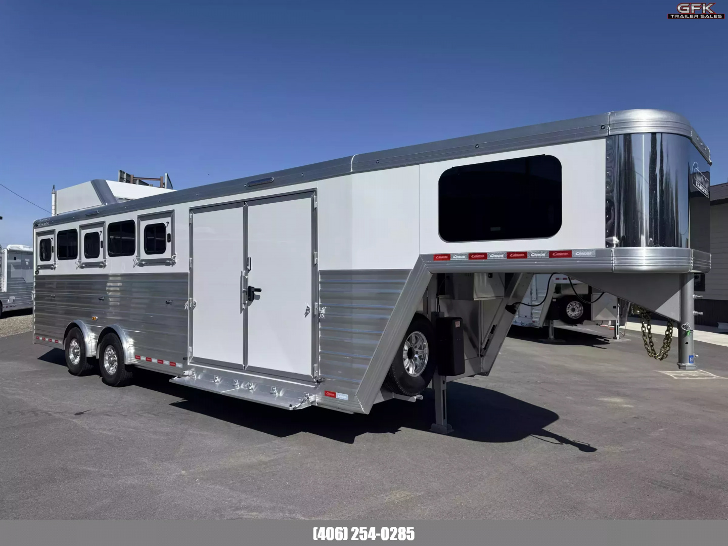New 2025 Cimarron Norstar 5 Horse Trainer Trailer