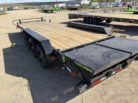 New 2026 Load Trail CH21 83 x 24 (CH8324073) Triple 7K Axles  Equipment Trailer