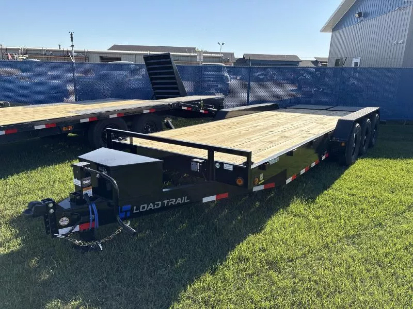 New 2026 Load Trail CH21 83 x 22 (CH8322073) Triple 7K Axles  Equipment Trailer