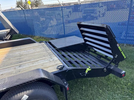 New 2026 Load Trail CH21 83 x 22 (CH8322073) Triple 7K Axles  Equipment Trailer