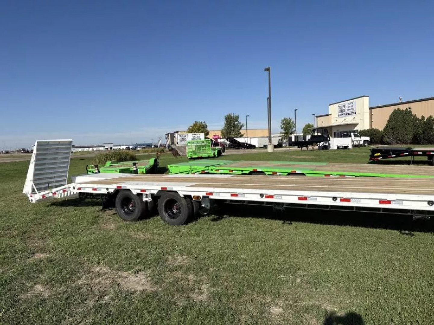 New 2026 Load Trail GP24 102x40 Tandem 12K (GP0240122) Deckover Trailer