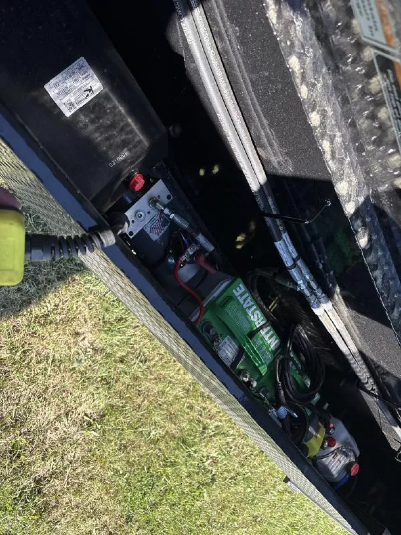 New 2026 Load Trail DG21 83" x 16' Low-Pro Gooseneck Dump (DG8316073)  Dump Trailer