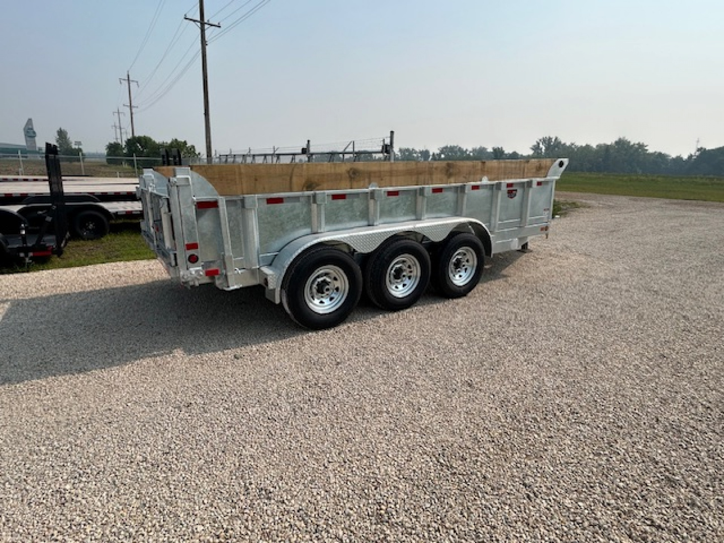 New 2026 Canada Trailers 16FT GALVINAZED TRIPLE AXLE Dump Trailer